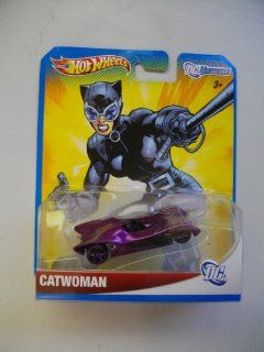 HOT WHEELS DC Comics Universe CATWOMAN Diecast CAR CATMOBILE Toys & Games