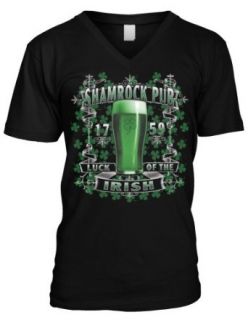 Emo Men's Shamrock Pub, Luck Of The Irish V neck T shirt Clothing