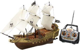 Remote Control Pirate Ship   SAIL MAY BE RED OR WHITE   COLOR SENT AT RANDOM Toys & Games