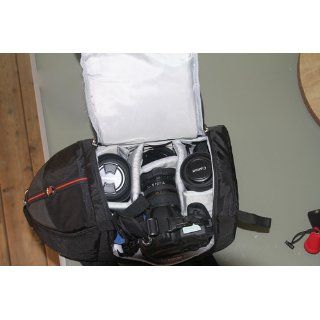 Targus Digital TGC SBM200 SLR Digital Camera Sling Bag   Medium  Camera Cases  Camera & Photo