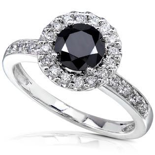 This ring can be worn either as an engagement ring or simply as a