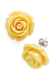 Retro Rosie Earrings in Banana  Mod Retro Vintage Earrings